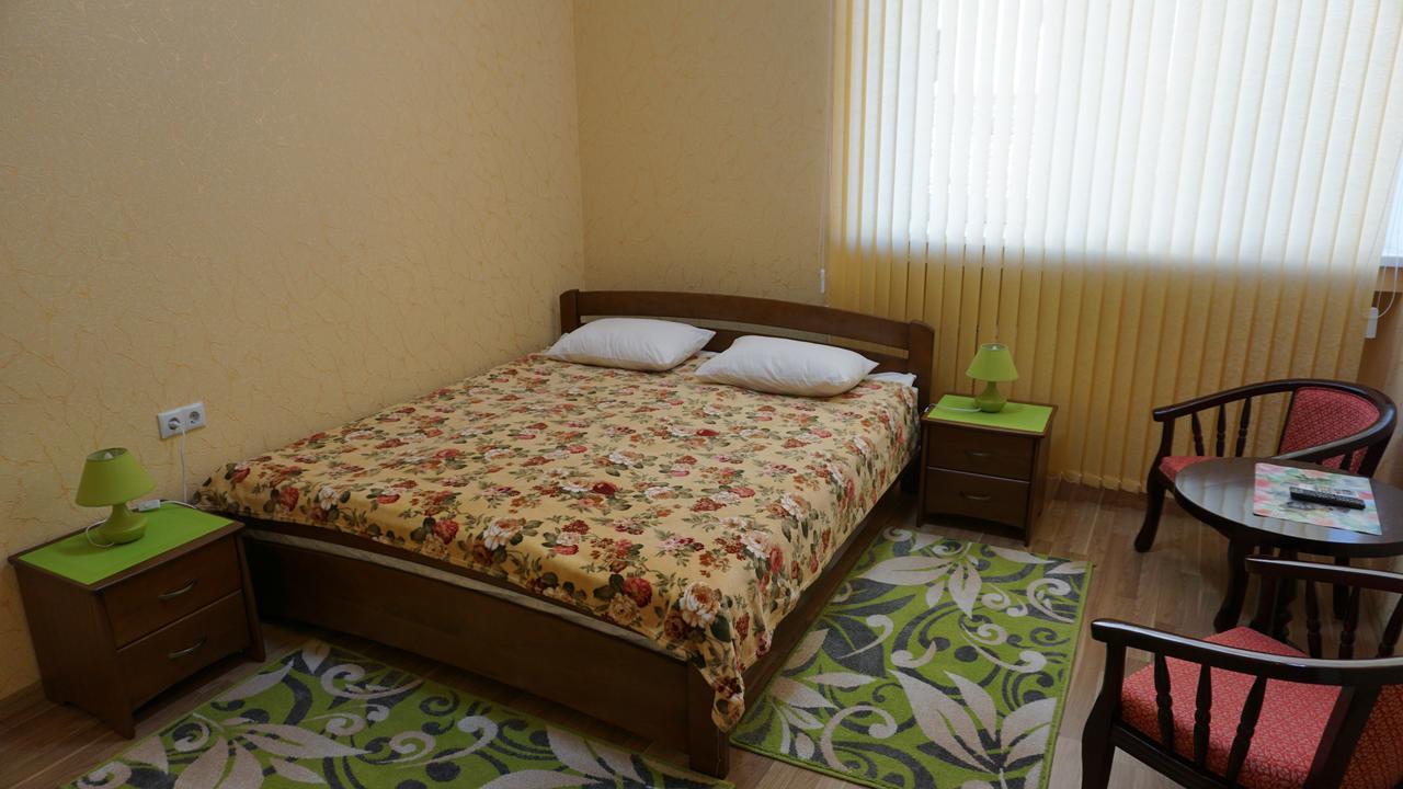 Happy Cat Hotel Odesa Exterior photo
