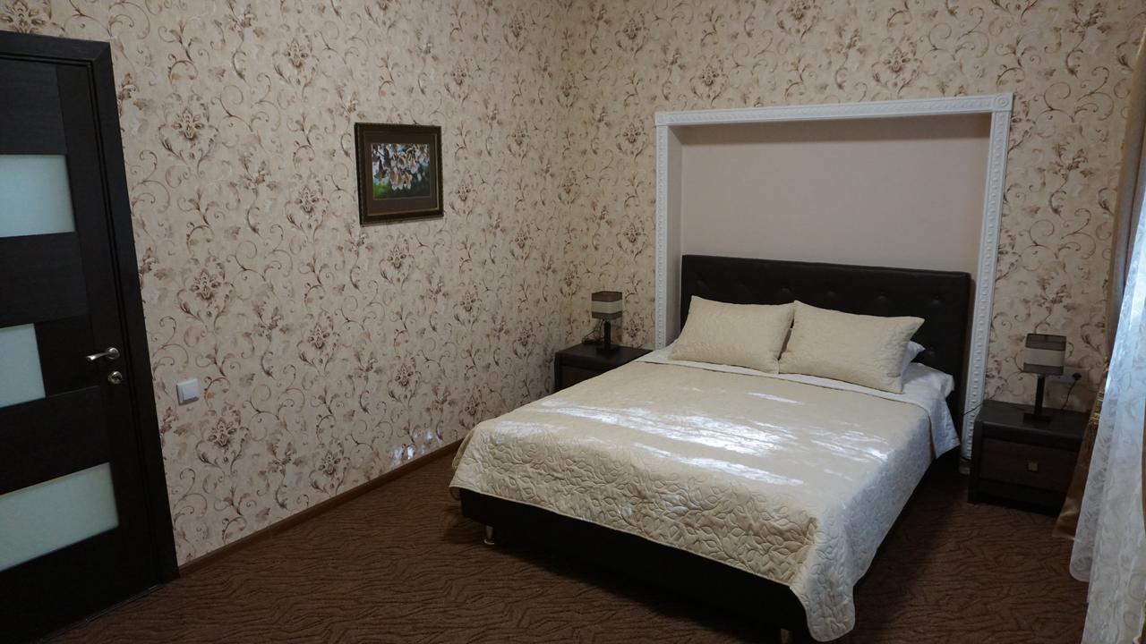 Happy Cat Hotel Odesa Exterior photo