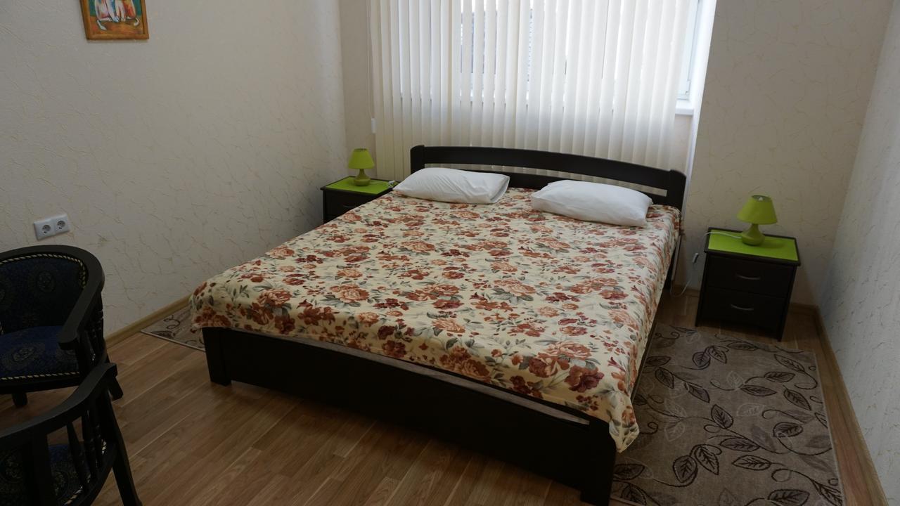 Happy Cat Hotel Odesa Exterior photo